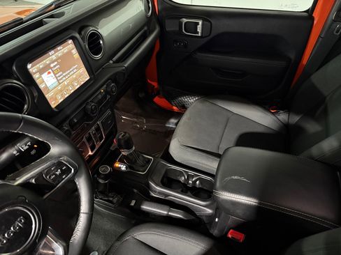 Used 2018 Jeep Wrangler Unlimited Sahara image 28