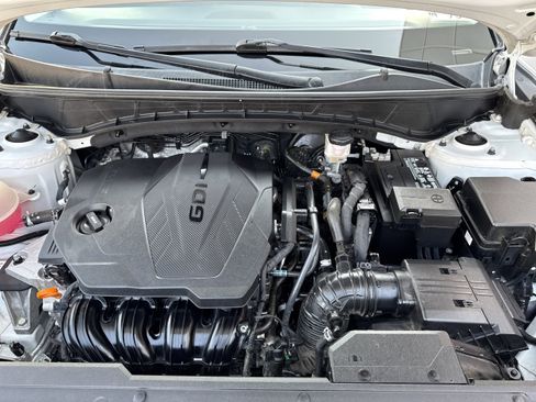 Used 2022 Hyundai Tucson Limited image 3