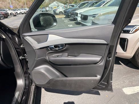 Certified 2025 Volvo XC90 B5 Core image 22