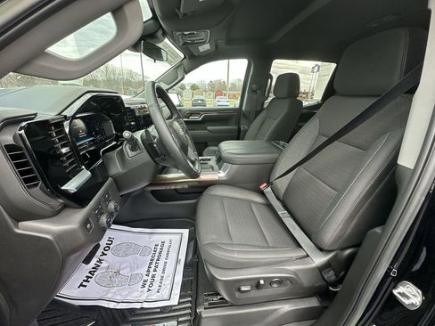 Used 2025 Chevrolet Silverado 1500 LT Trail Boss AWD/4WD image 11