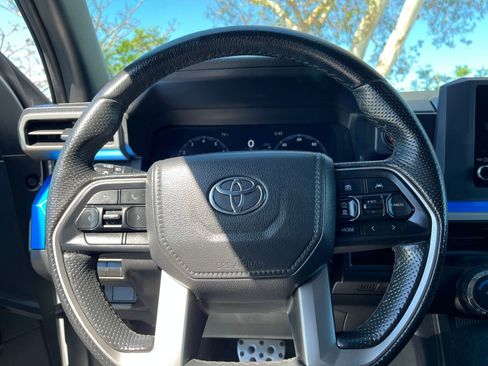 Used 2024 Toyota Tacoma TRD Sport image 28