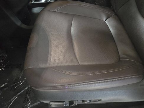 Used 2024 Toyota Sienna Platinum FWD image 18