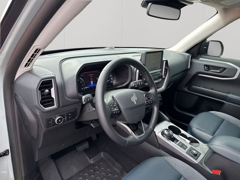 Used 2024 Ford Bronco Sport Outer Banks w/ Tech Package image 26