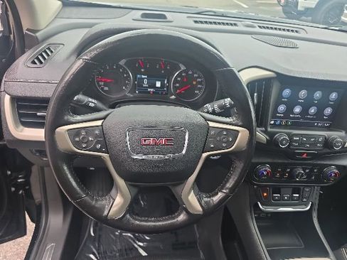 Used 2018 GMC Terrain Denali w/ Comfort Package AWD/4WD image 18