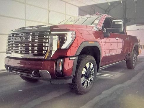 Used 2024 GMC Sierra 2500 Denali w/ Denali Reserve Package AWD/4WD image 2