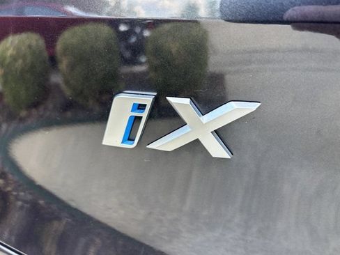 Certified 2024 BMW iX xDrive50 AWD/4WD image 7