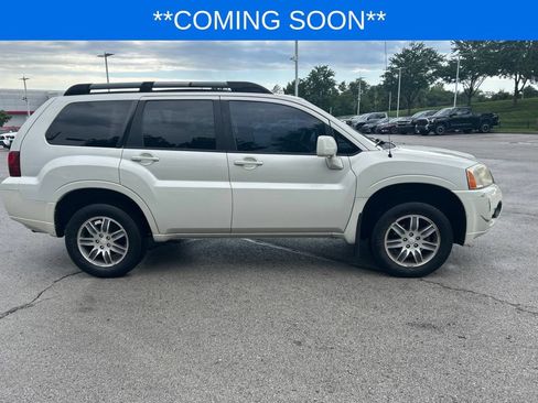 Used 2008 Mitsubishi Endeavor SE FWD image 5