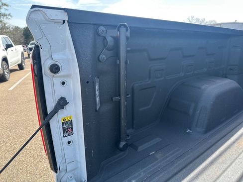 Used 2019 GMC Sierra 1500 SLT w/ SLT Premium Plus Package image 6