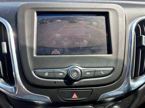 Used 2020 Chevrolet Equinox LT FWD image 19