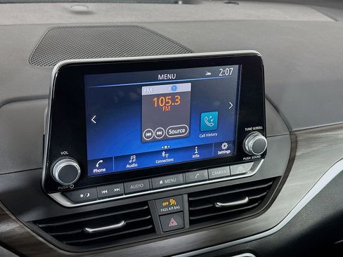 Used 2025 Nissan Altima 2.5 SV image 19