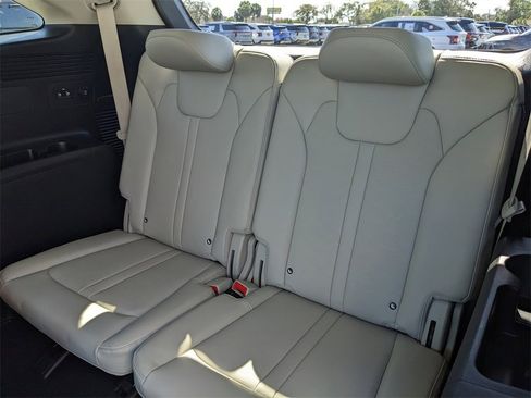 Certified 2025 Kia Sorento EX image 22