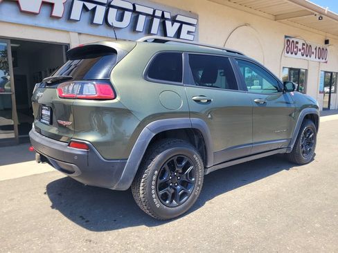 Used 2021 Jeep Cherokee Trailhawk w/ Trailer Tow Group AWD/4WD image 3