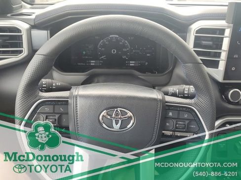 Used 2024 Toyota Sequoia Platinum AWD/4WD image 30