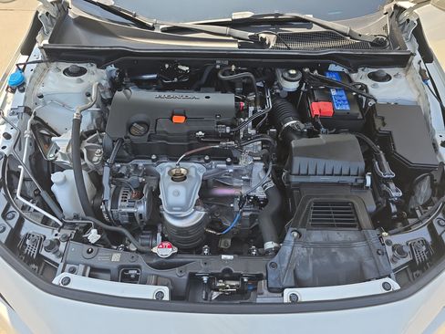 Used 2023 Honda Civic Sport image 28