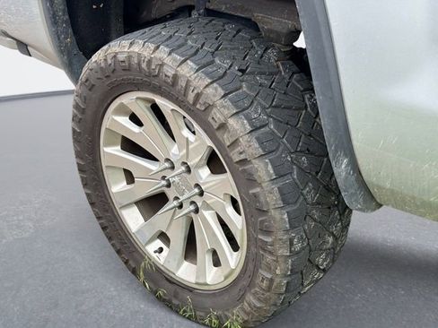 Used 2017 GMC Sierra 1500 SLT AWD/4WD image 10