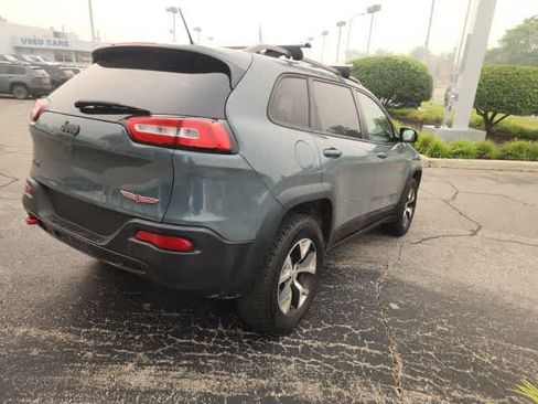 Used 2015 Jeep Cherokee Trailhawk w/ Leather Interior Group AWD/4WD image 16
