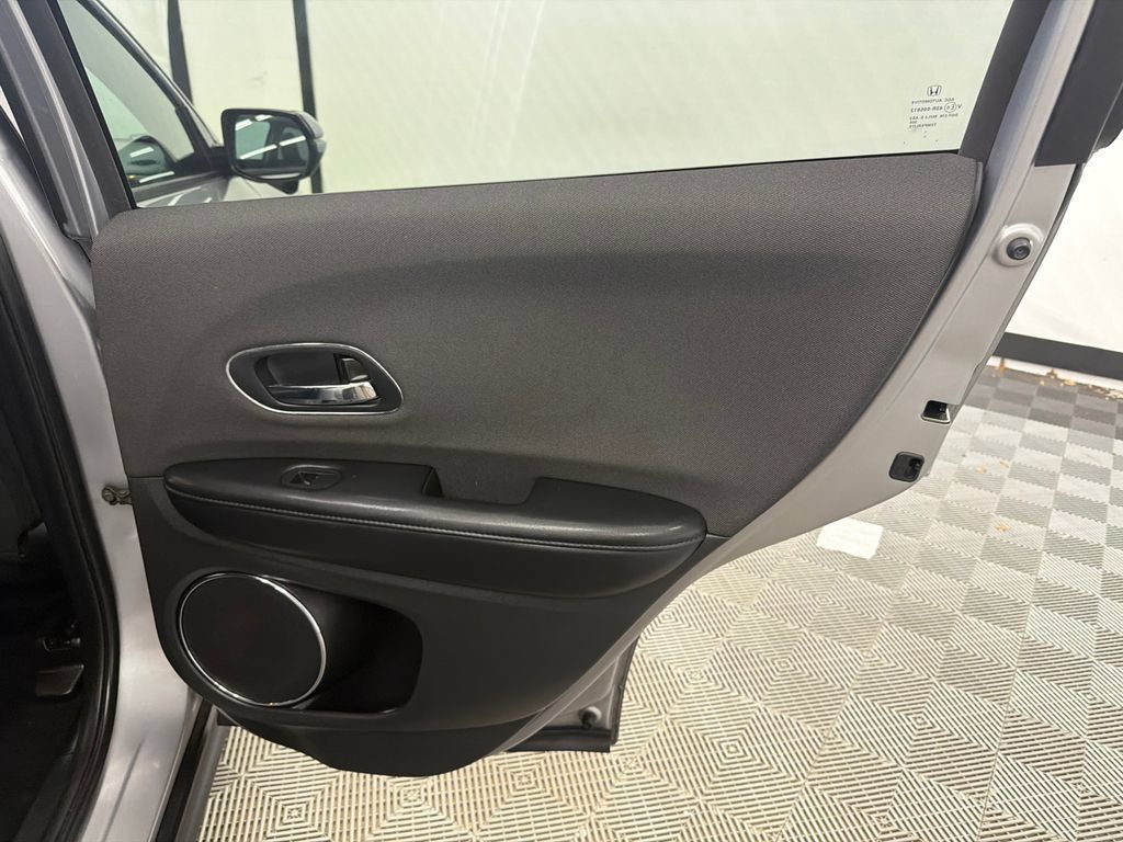 Used 2022 Honda HR-V EX image 16