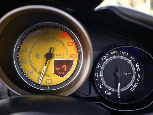 Certified 2014 Ferrari California image 30