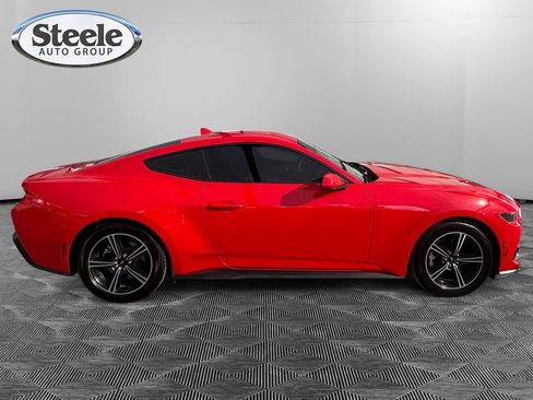 Used 2025 Ford Mustang Coupe image 6