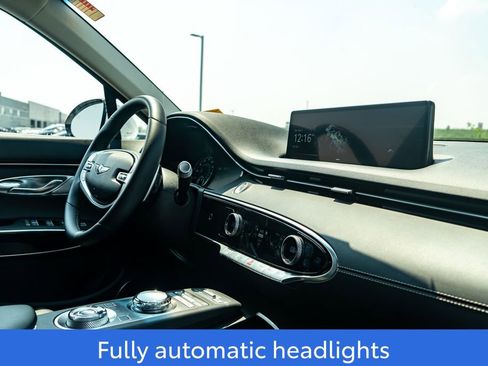 Used 2025 Genesis GV70 2.5T image 12