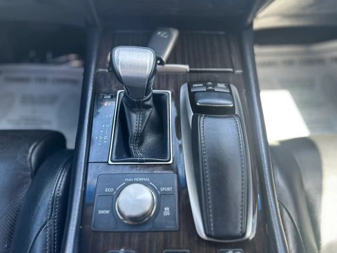 Used 2013 Lexus LS 460 w/ Comfort Pkg RWD image 21
