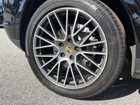 Used 2020 Porsche Cayenne E-Hybrid Coupe AWD/4WD image 7