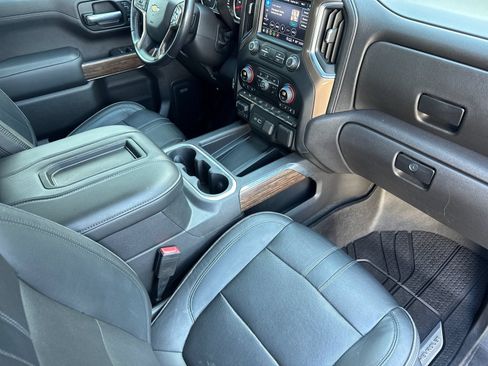 Used 2021 Chevrolet Silverado 1500 High Country w/ Technology Package AWD/4WD image 15