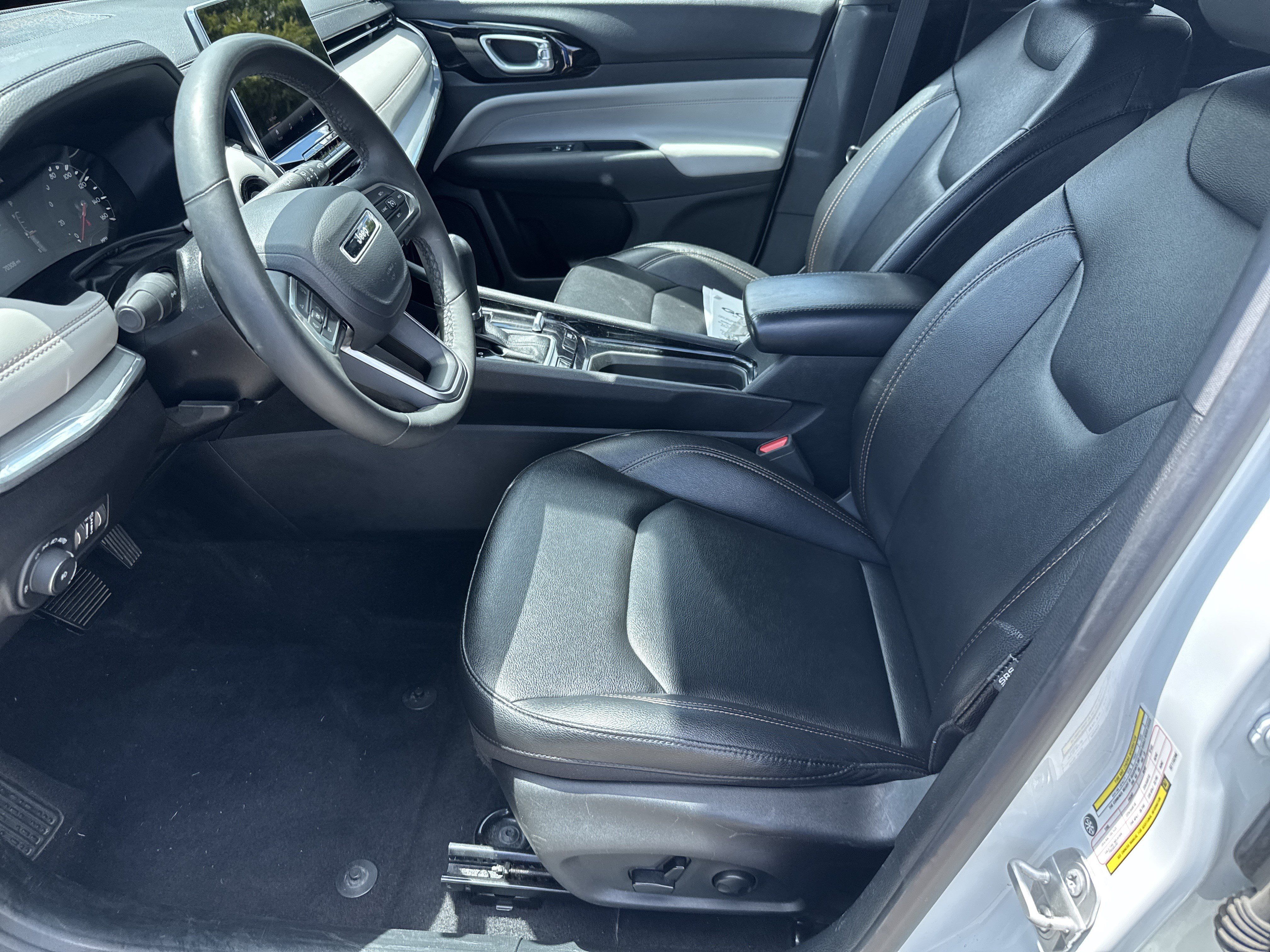 Used 2024 Jeep Compass Limited AWD/4WD image 5