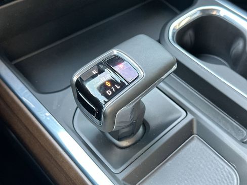 Certified 2024 Chevrolet Silverado 1500 High Country w/ Technology Package image 25