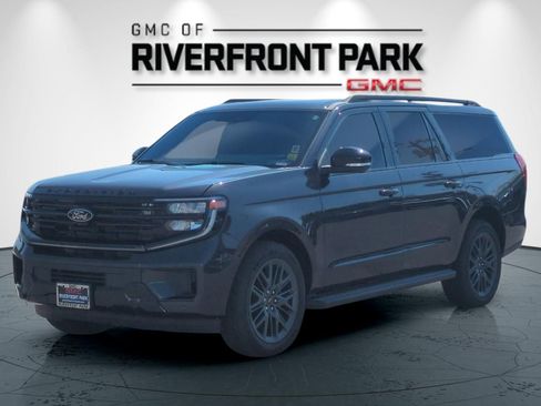 Used 2026 Ford Expedition Max Platinum w/ Stealth Appearance Package AWD/4WD image 7