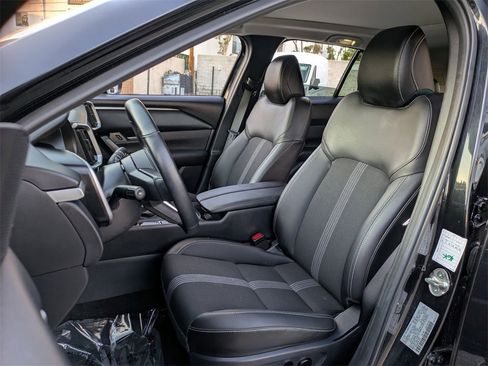 Used 2025 MAZDA CX-50 AWD 2.5 S w/ Premium Package image 22