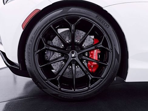 Used 2024 McLaren Artura RWD image 42