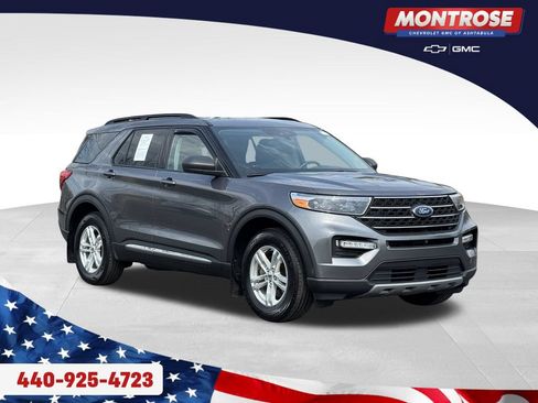 Used 2022 Ford Explorer XLT w/ Equipment Group 202A AWD/4WD image 57