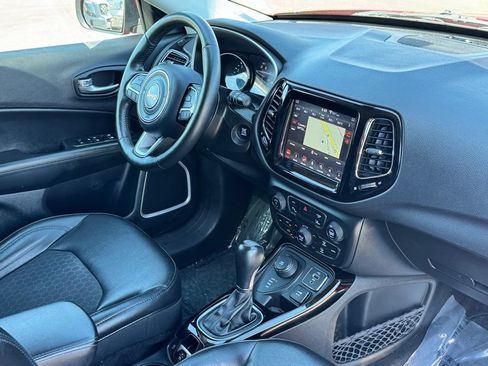 Used 2018 Jeep Compass Latitude w/ Popular Equipment Group AWD/4WD image 11