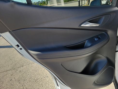 Used 2022 Buick Encore GX Preferred image 11