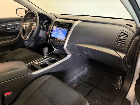 Used 2015 Nissan Altima 2.5 S w/ Power Driver Seat Package FWD image 29