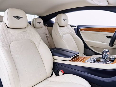 Used 2020 Bentley Continental GT AWD/4WD image 48