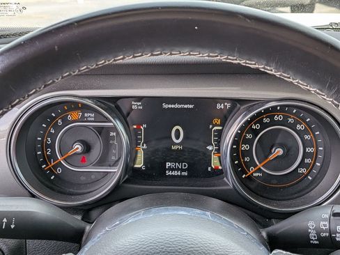 Used 2021 Jeep Wrangler Unlimited Sahara AWD/4WD image 34