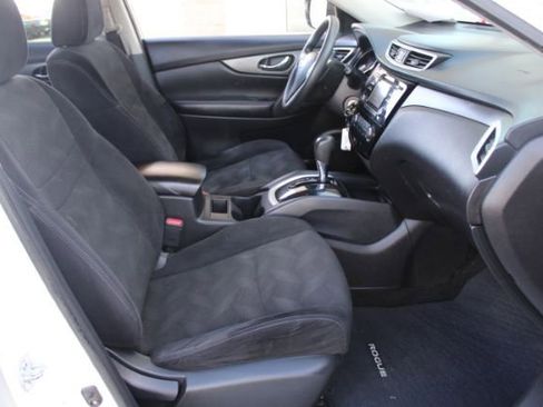 Used 2016 Nissan Rogue S image 11