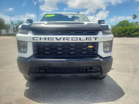 Used 2021 Chevrolet Silverado 2500 Custom w/ Custom Value Package AWD/4WD image 3