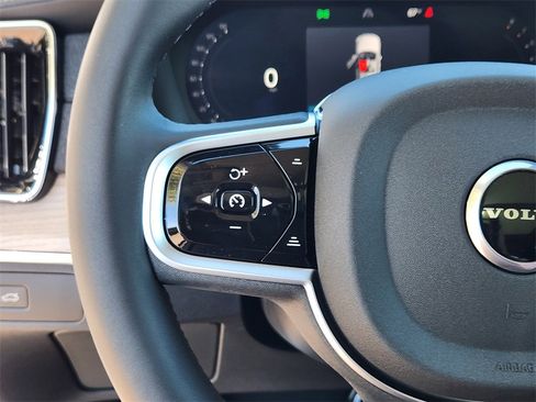 New 2026 Volvo XC90 B5 Core w/ Protection Package image 8