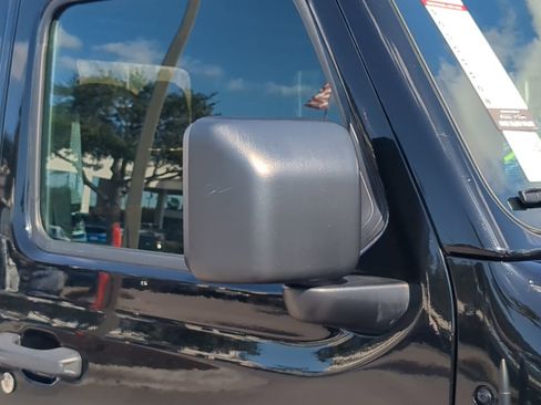 Used 2021 Jeep Gladiator Mojave image 12