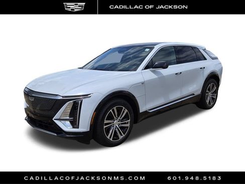 New 2026 Cadillac Lyriq Luxury RWD image 2