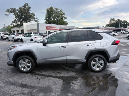 Used 2025 Toyota RAV4 XLE AWD/4WD image 27