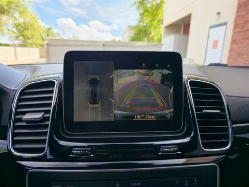 Used 2017 Mercedes-Benz GLS 550 4MATIC w/ Driver Assistance Package image 18