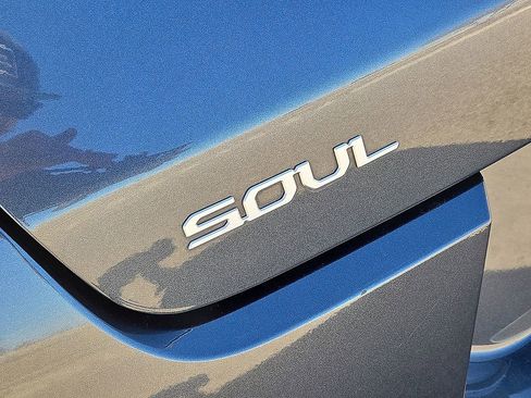 Used 2024 Kia Soul LX w/ Option Group 015 image 11