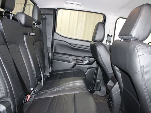 New 2025 Ford Ranger Lariat w/ FX4 Off-Road Package image 30