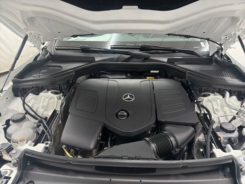 Used 2026 Mercedes-Benz GLC 300 image 31