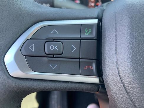 New 2026 Jeep Compass Latitude image 25