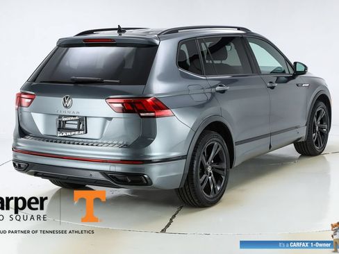 Used 2024 Volkswagen Tiguan SE R-Line FWD image 9